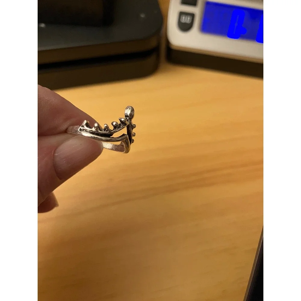 Silver Tone Crown Tiara Wishbone Ring V Shape Band Size 5‎ Royal Princess Style